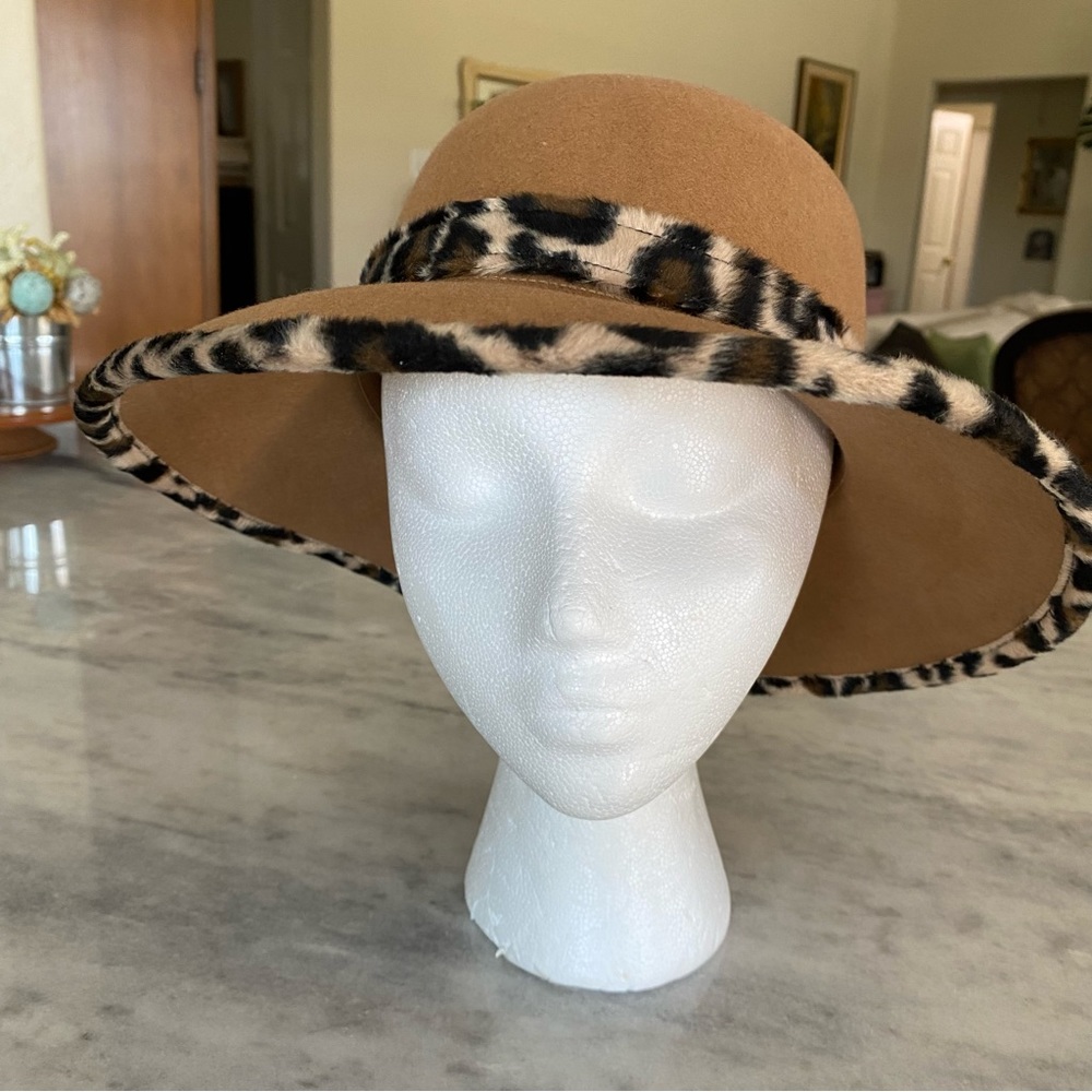 Preston & York 100% Wool Hat Camel Tan Cheetah Trim Print Women’s Hat Derby Hat